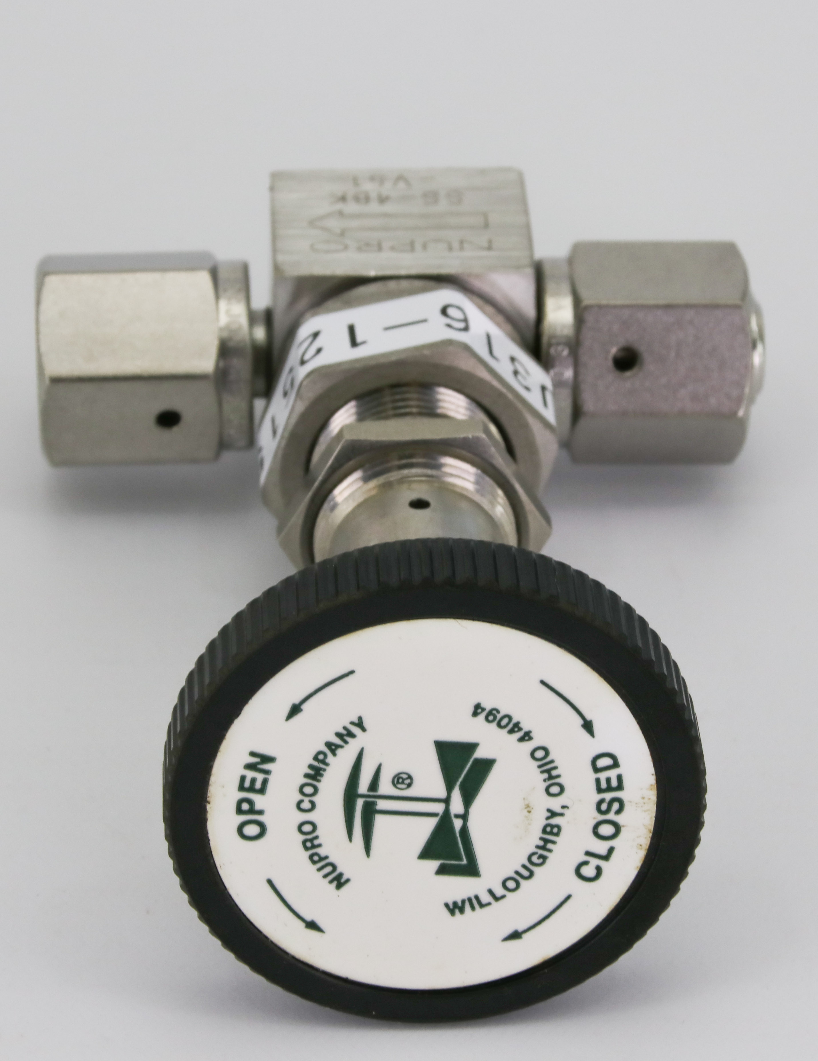 12515 NUPRO BELLOWS-SEALED VALVE, ¼